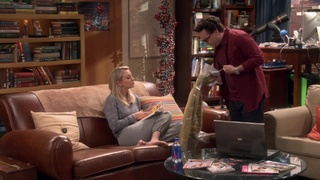 Kaley Cuoco feet photo thumbnail