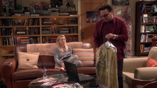 Kaley Cuoco feet photo thumbnail