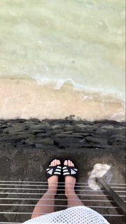 Justine Ezarik feet photo thumbnail