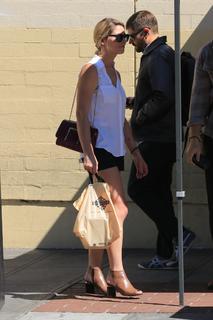 Ashley Greene feet photo thumbnail