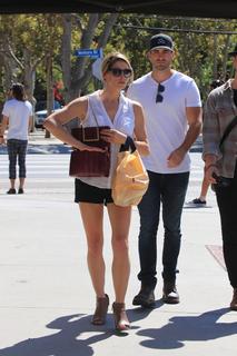Ashley Greene feet photo thumbnail