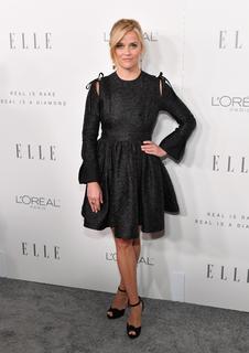 Reese Witherspoon feet photo thumbnail