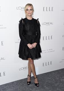 Reese Witherspoon feet photo thumbnail