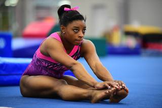 Simone Biles feet photo thumbnail