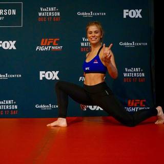 Paige VanZant feet photo thumbnail