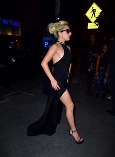 Lady Gaga feet photo thumbnail