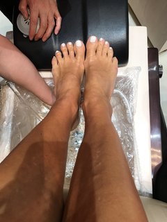 Kelly Bensimon feet photo thumbnail