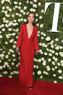 Olivia Wilde feet photo thumbnail