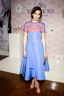 Camilla Belle feet photo thumbnail