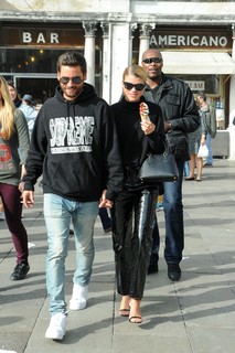 Sofia Richie feet photo thumbnail