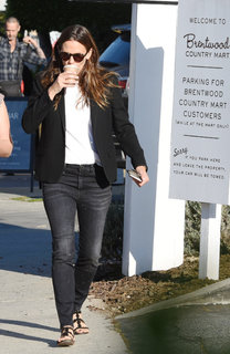 Jennifer Garner feet photo thumbnail