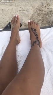 Karrueche Tran feet photo thumbnail