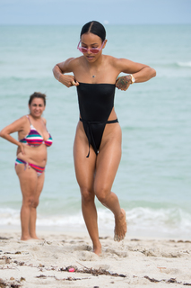 Karrueche Tran feet photo thumbnail