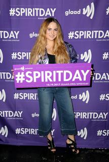 JoJo feet photo thumbnail