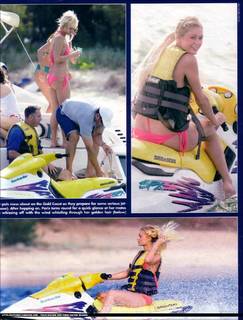 Paris Hilton feet photo thumbnail
