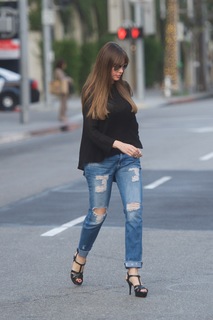 Sofía Vergara feet photo thumbnail
