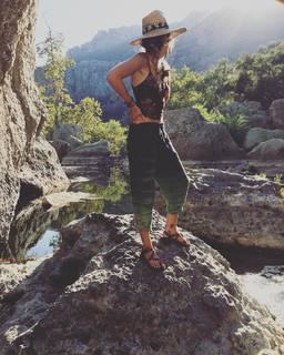Paris Jackson feet photo thumbnail