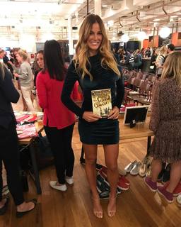 Kelly Bensimon feet photo thumbnail