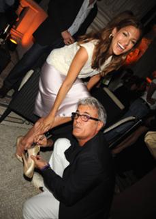 Eva Mendes feet photo thumbnail