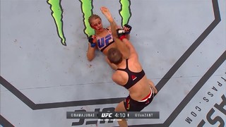 Paige VanZant feet photo thumbnail