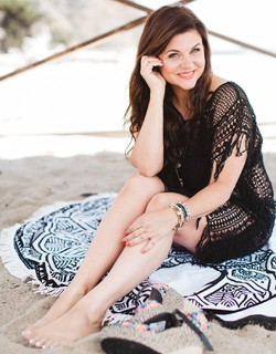 Tiffani Thiessen feet photo thumbnail