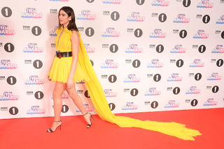 Dua Lipa feet photo thumbnail