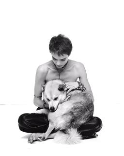 Cara Delevingne feet photo thumbnail