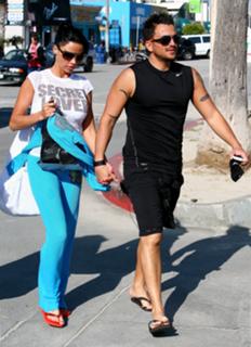 Katie Price feet photo thumbnail