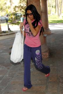 Katie Price feet photo thumbnail