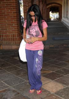 Katie Price feet photo thumbnail