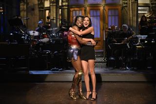 Gal Gadot feet photo thumbnail