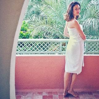 Olga Kurylenko feet photo thumbnail