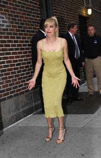 Anna Faris feet photo thumbnail
