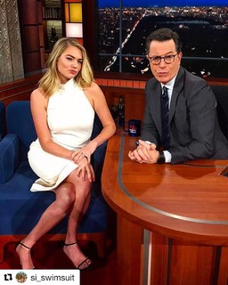 Kate Upton feet photo thumbnail