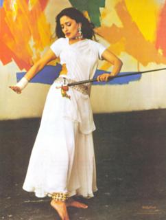 Madhuri Dixit feet photo thumbnail