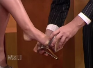Leighton Meester feet photo thumbnail