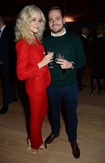 Pixie Lott feet photo thumbnail