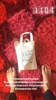 Federica Fontana feet photo thumbnail