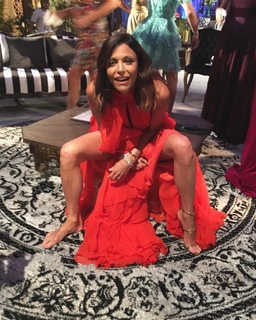 Bethenny Frankel feet photo thumbnail