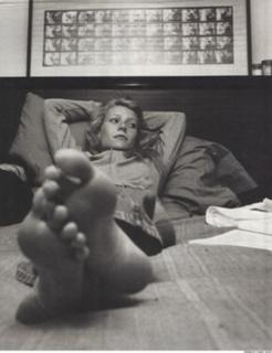 Gwyneth Paltrow feet photo thumbnail