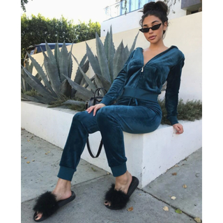 Chantel Jeffries feet photo thumbnail