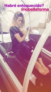 Julieta Prandi feet photo thumbnail