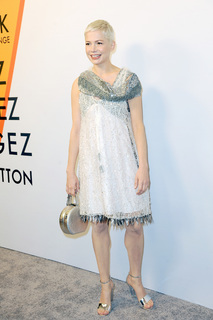 Michelle Williams feet photo thumbnail