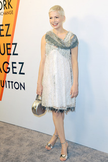 Michelle Williams feet photo thumbnail