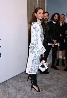 Alicia Vikander feet photo thumbnail