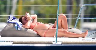 Coleen Rooney feet photo thumbnail