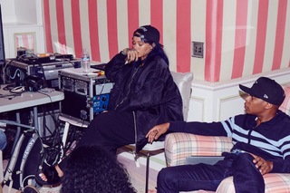 Rihanna feet photo thumbnail