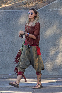 Paris Jackson feet photo thumbnail