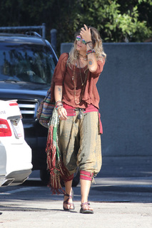 Paris Jackson feet photo thumbnail