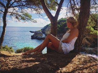 Nova Meierhenrich feet photo thumbnail